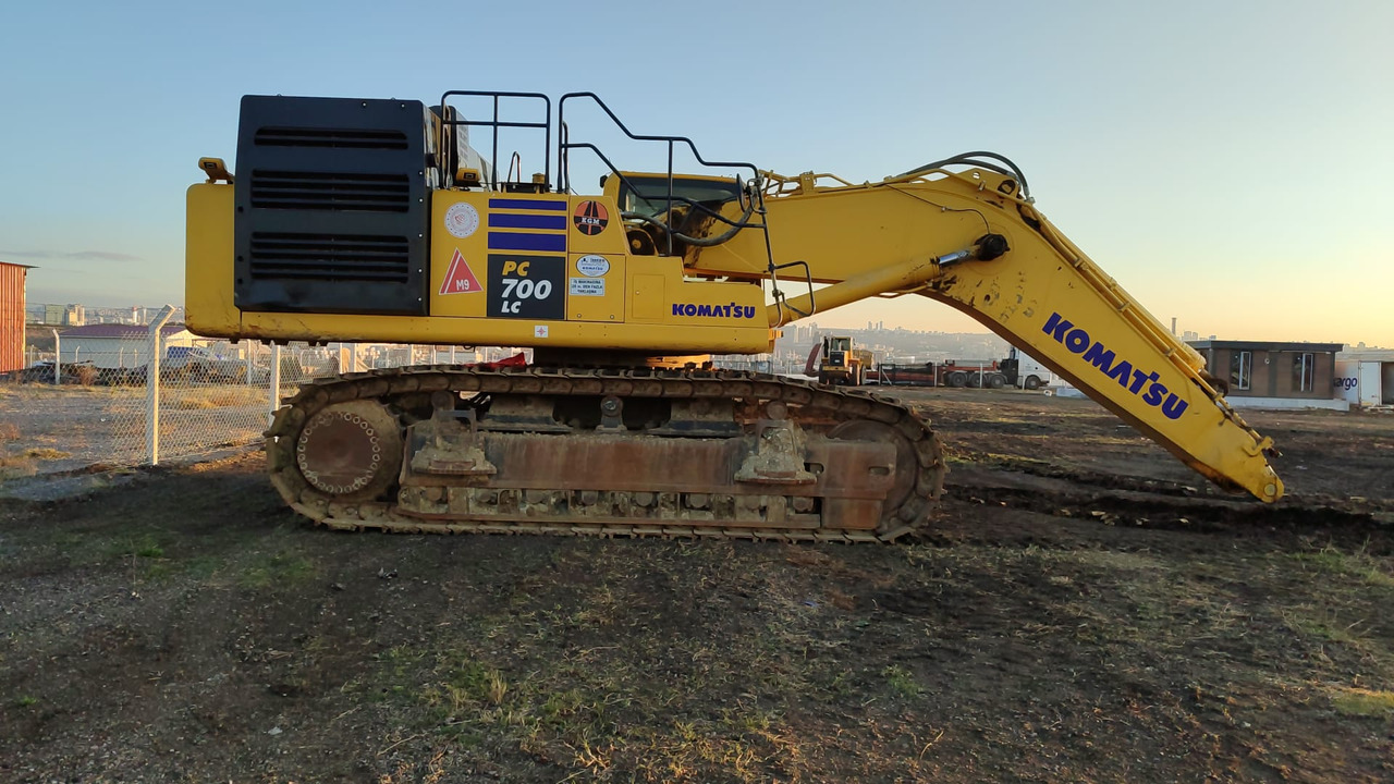 KOMATSU PC700 - Crawler excavator: picture 5 KOMATSU PC700 - Crawler excavator: picture 5