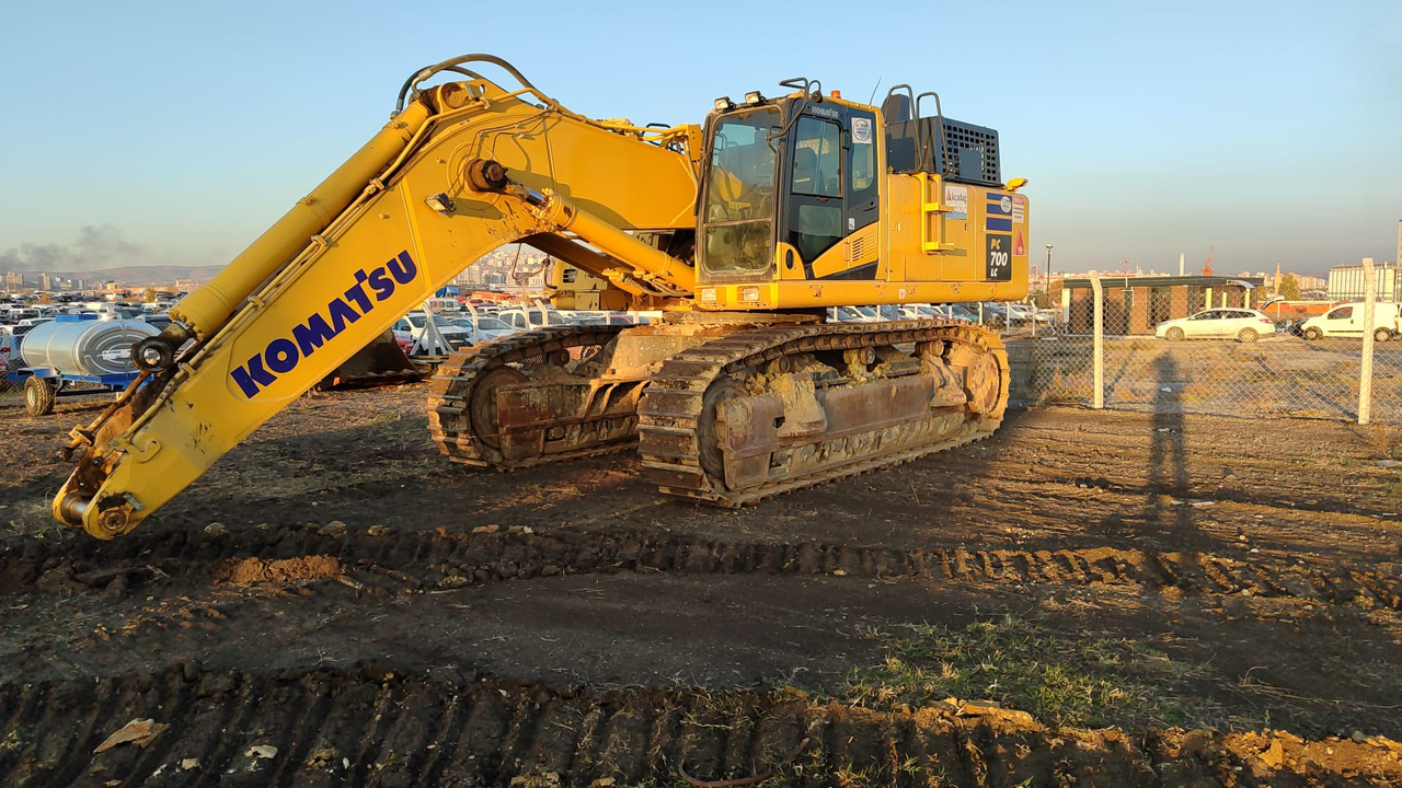 KOMATSU PC700 - Crawler excavator: picture 2 KOMATSU PC700 - Crawler excavator: picture 2