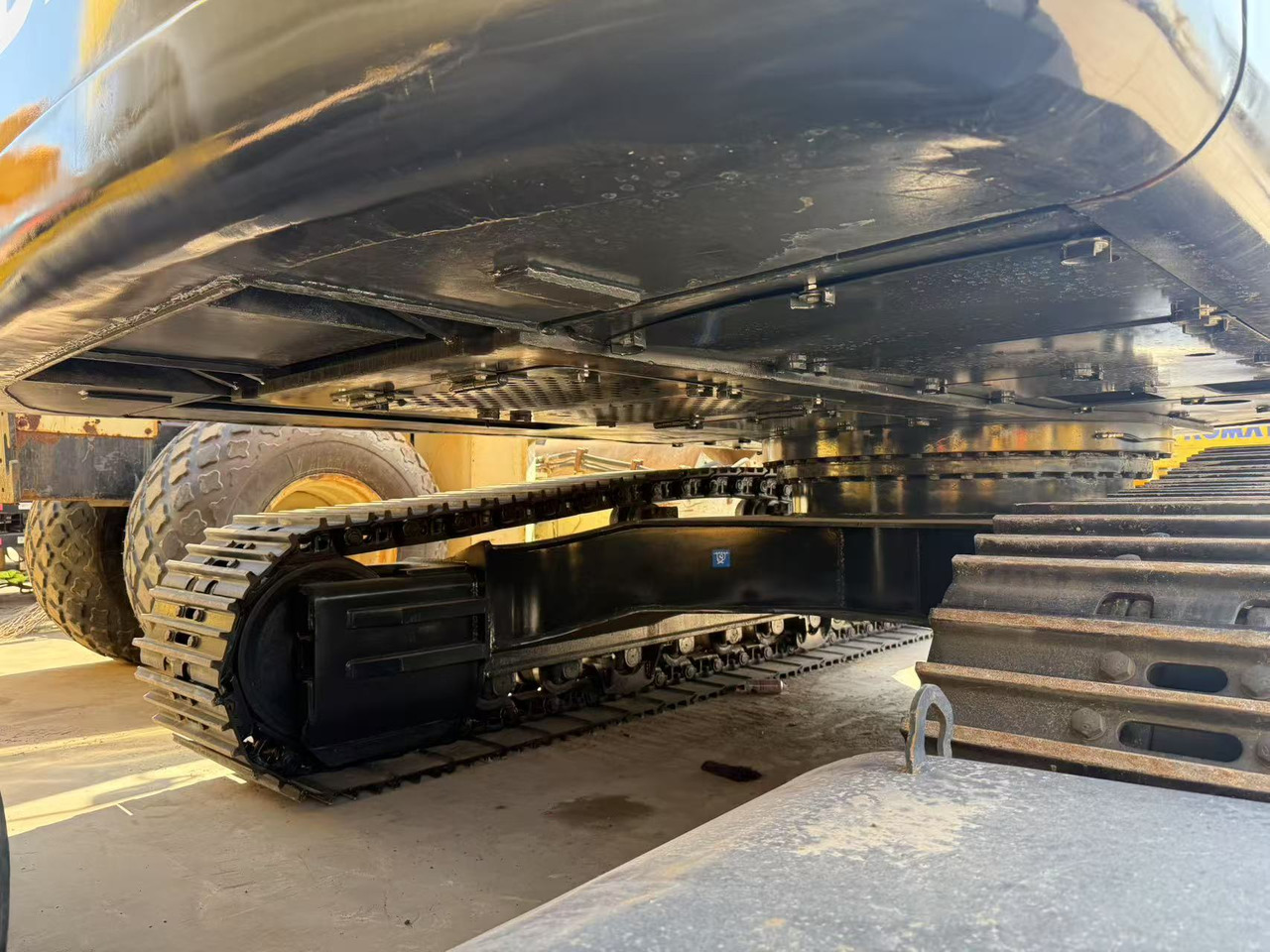 HYUNDAI R300LC-9T - Crawler excavator: picture 4 HYUNDAI R300LC-9T - Crawler excavator: picture 4