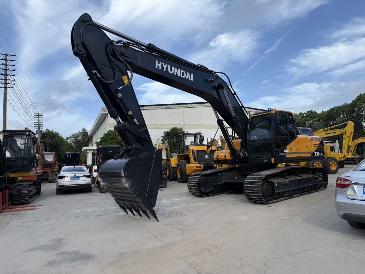 HYUNDAI R330LC-9S - Crawler excavator: picture 3 HYUNDAI R330LC-9S - Crawler excavator: picture 3