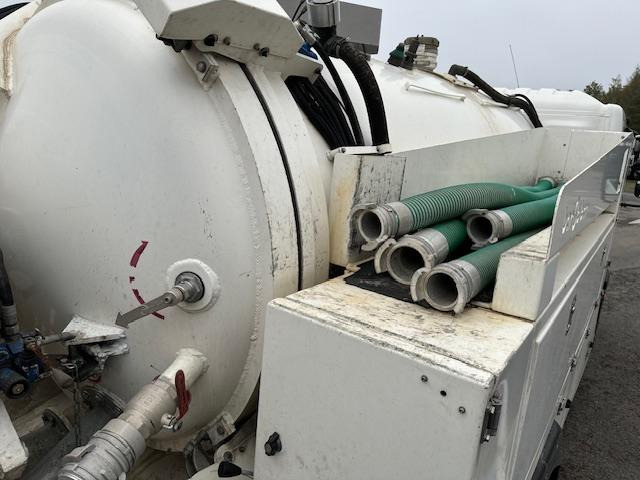 Vacuum truck Renault D-Series: picture 10 Vacuum truck Renault D-Series: picture 10