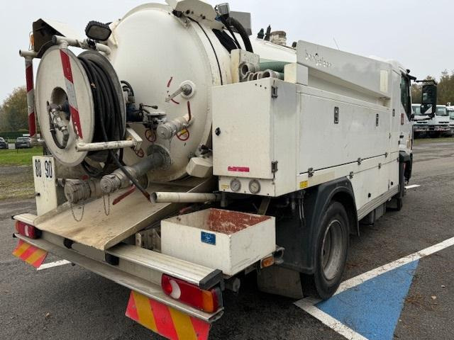 Renault D-Series - Vacuum truck: picture 4 Renault D-Series - Vacuum truck: picture 4