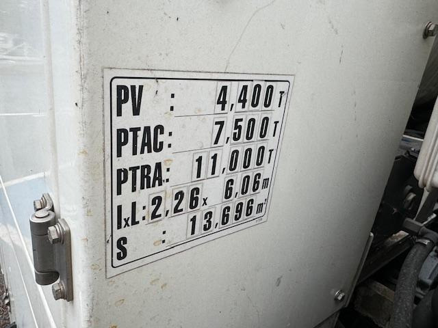 Vacuum truck Renault D-Series: picture 17 Vacuum truck Renault D-Series: picture 17