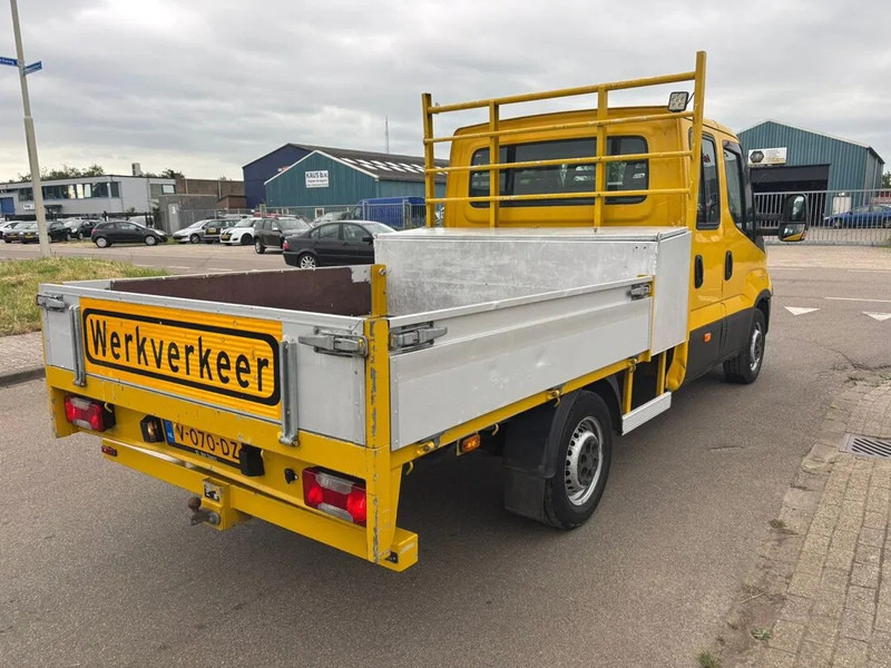 Iveco Daily 35S12 - Open body delivery van: picture 5 Iveco Daily 35S12 - Open body delivery van: picture 5