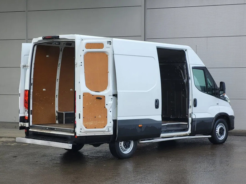 Iveco Daily 35S14 - Panel van, Crew cab van: picture 3 Iveco Daily 35S14 - Panel van, Crew cab van: picture 3