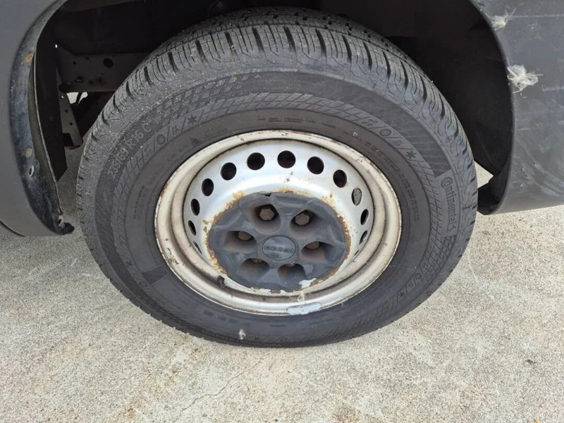 Iveco Daily 35S16 - Closed box van: picture 5 Iveco Daily 35S16 - Closed box van: picture 5