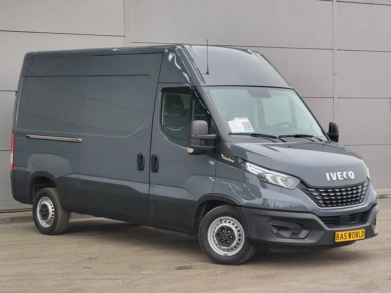 Iveco Daily 35S18 - Panel van, Crew cab van: picture 3 Iveco Daily 35S18 - Panel van, Crew cab van: picture 3