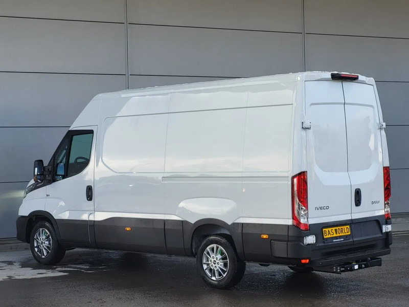 Iveco Daily 35S21 L2H2 Clima Cruise Automatic LED Parkingsensors Camera Towbar LED Euro6 2024 - Panel van, Crew cab van: picture 3 Iveco Daily 35S21 L2H2 Clima Cruise Automatic LED Parkingsensors Camera Towbar LED Euro6 2024 - Panel van, Crew cab van: picture 3