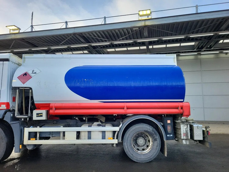 Mercedes-Benz Antos 1824 - Tanker truck: picture 3 Mercedes-Benz Antos 1824 - Tanker truck: picture 3