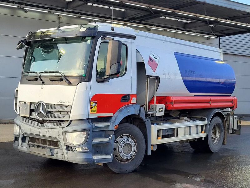 Mercedes-Benz Antos 1824 - Tanker truck: picture 1 Mercedes-Benz Antos 1824 - Tanker truck: picture 1