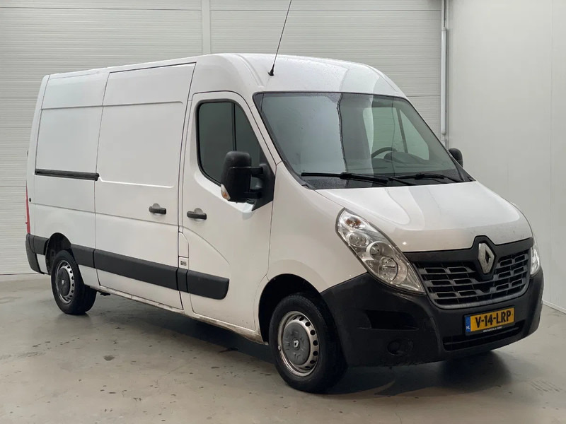 Renault Master T33 2.3 dCi L2H2 - Small van, Crew cab van: picture 2 Renault Master T33 2.3 dCi L2H2 - Small van, Crew cab van: picture 2