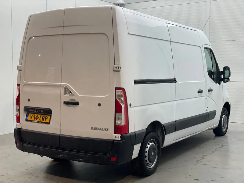Renault Master T33 2.3 dCi L2H2 - Small van, Crew cab van: picture 4 Renault Master T33 2.3 dCi L2H2 - Small van, Crew cab van: picture 4