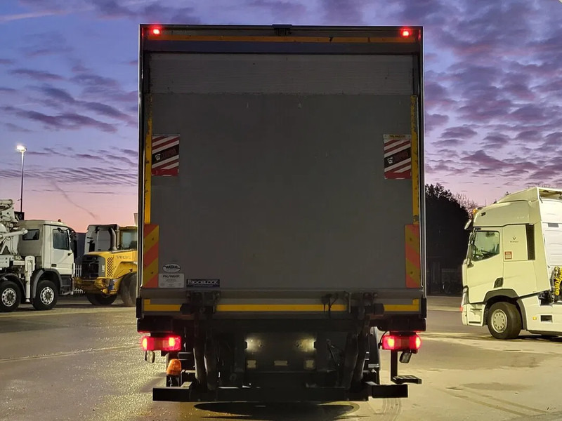 Volvo FM 330 Automatic Taillift Clima Cruise PTO LED Refrigerated Truck Euro6 2015 - Refrigerated truck: picture 4 Volvo FM 330 Automatic Taillift Clima Cruise PTO LED Refrigerated Truck Euro6 2015 - Refrigerated truck: picture 4
