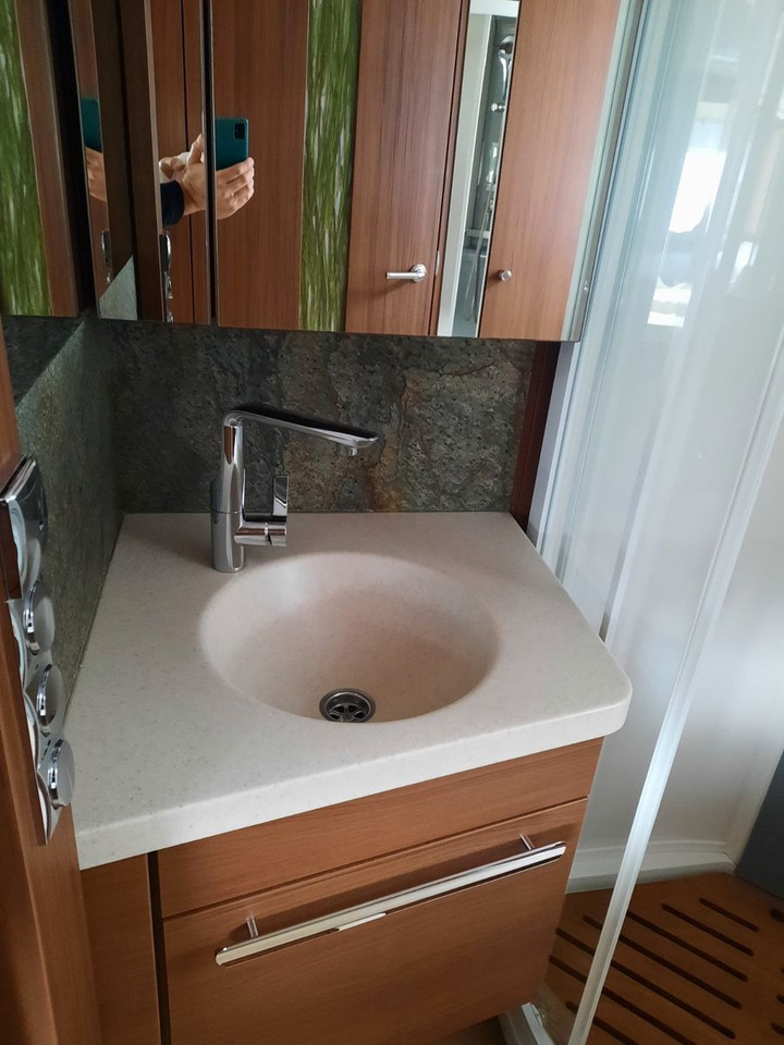 Integrated motorhome Niesmann + Bischoff Flair 920 LE, Goldschmitt, Mwst. ausweisbar,..: picture 13 Integrated motorhome Niesmann + Bischoff Flair 920 LE, Goldschmitt, Mwst. ausweisbar,..: picture 13