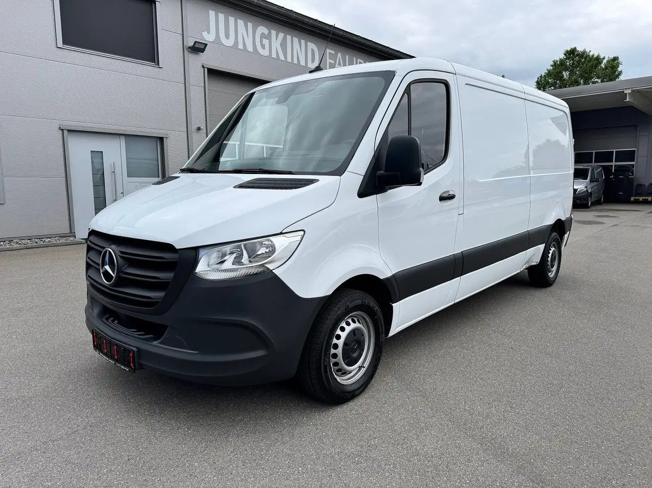 Mercedes-Benz Sprinter 215 CDI Flach Lang Klima FWD - Panel van: picture 1 Mercedes-Benz Sprinter 215 CDI Flach Lang Klima FWD - Panel van: picture 1