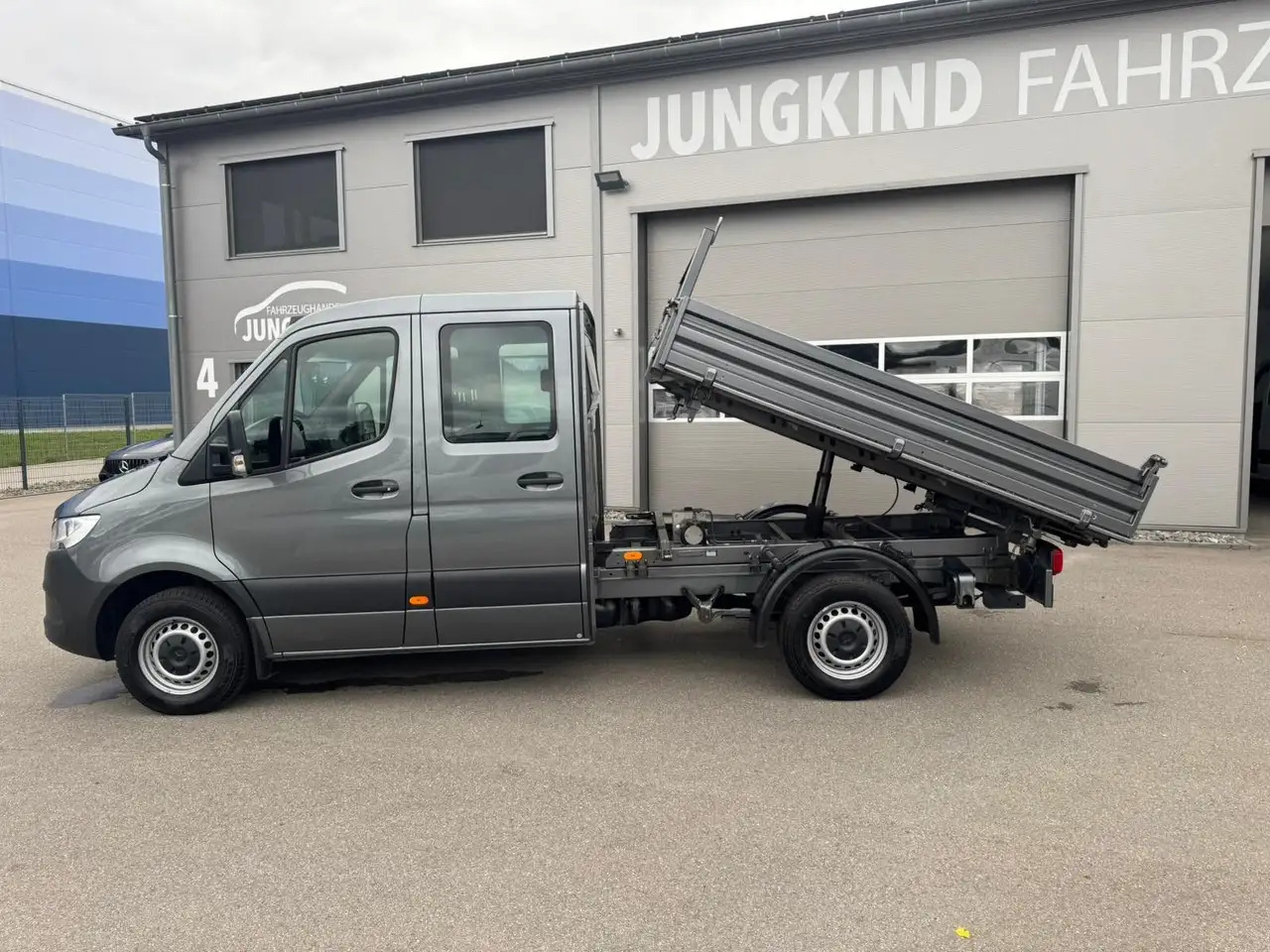 Mercedes-Benz Sprinter 316 CDI DoKa Kipper Lang Dreiseitenkipp - Tipper van, Crew cab van: picture 2 Mercedes-Benz Sprinter 316 CDI DoKa Kipper Lang Dreiseitenkipp - Tipper van, Crew cab van: picture 2