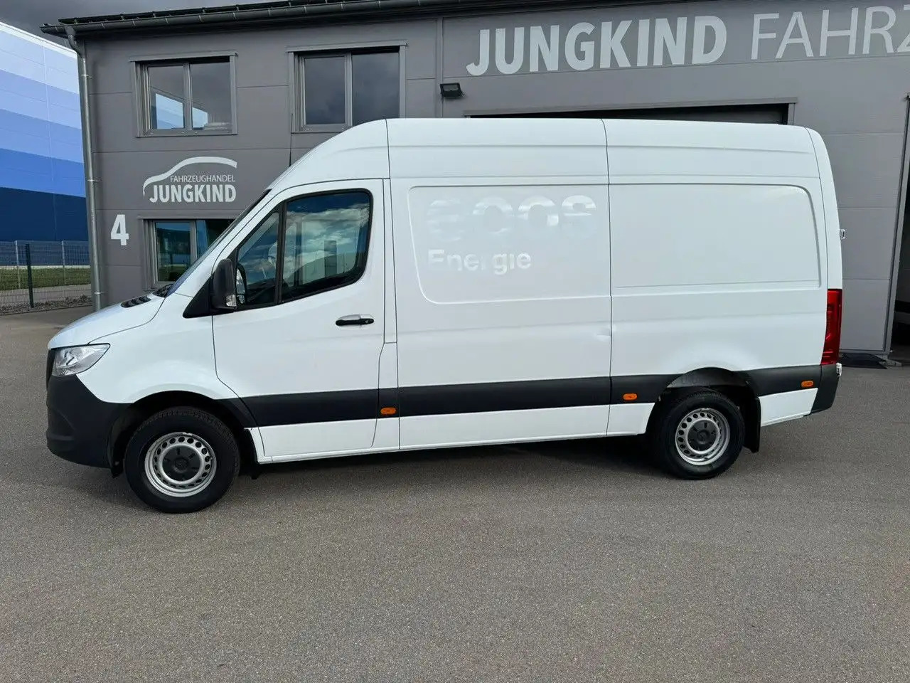 Mercedes-Benz Sprinter 317 CDI Lang Hoch Klima MBUX AHK - Panel van: picture 1 Mercedes-Benz Sprinter 317 CDI Lang Hoch Klima MBUX AHK - Panel van: picture 1