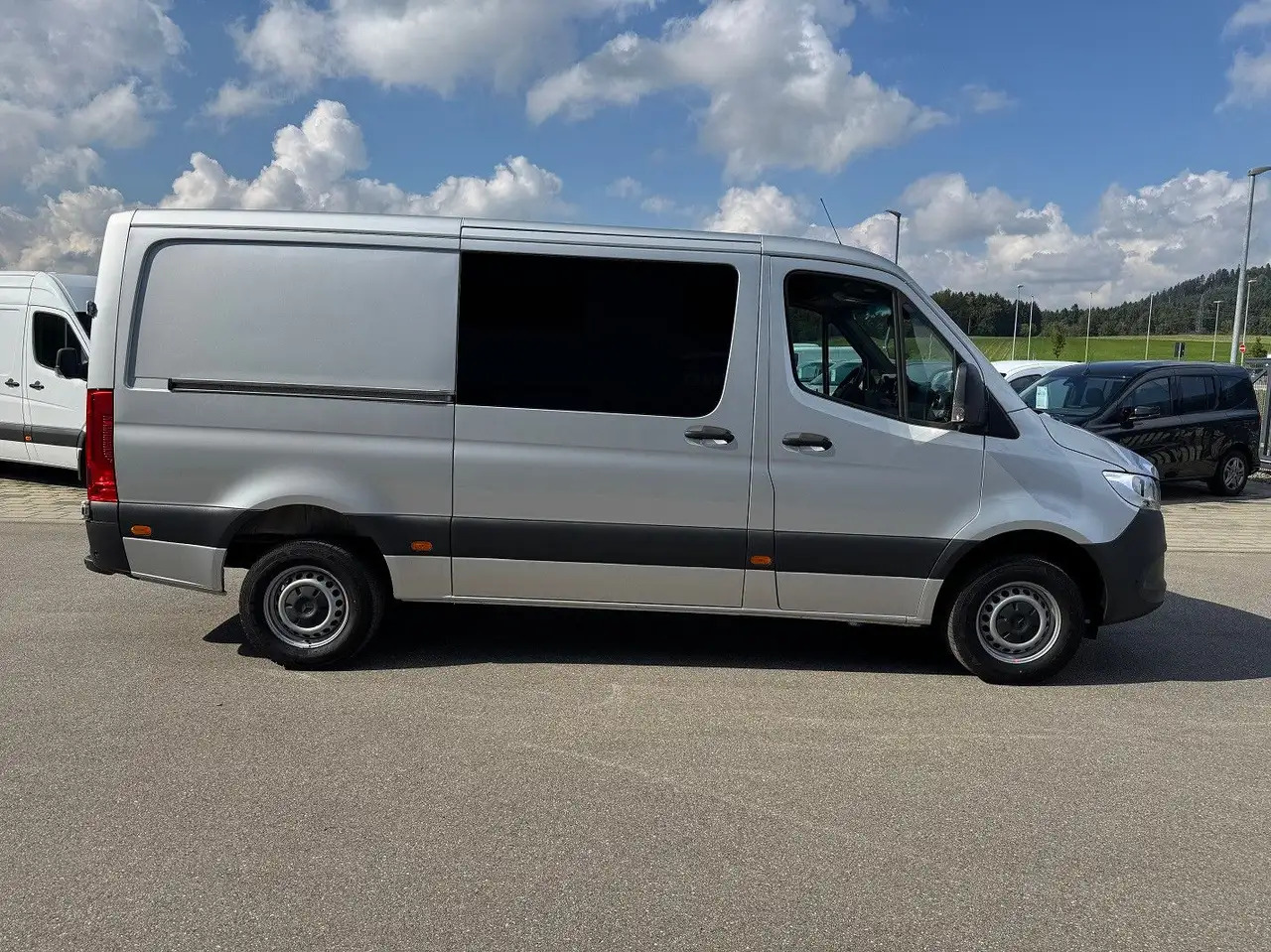 Mercedes-Benz Sprinter 317 CDI Lang Silber MBUX RWD Klima - Panel van: picture 4 Mercedes-Benz Sprinter 317 CDI Lang Silber MBUX RWD Klima - Panel van: picture 4
