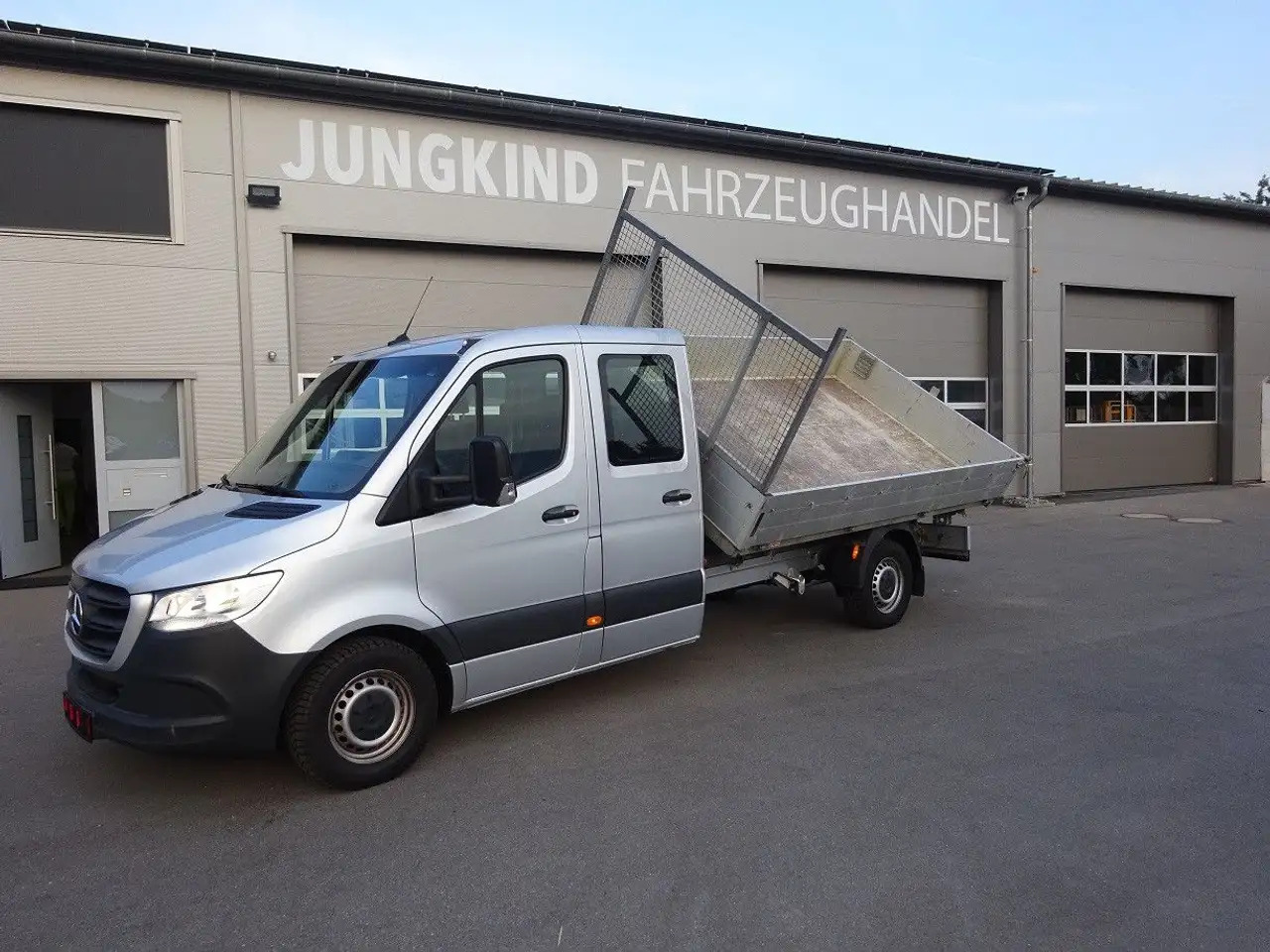 Mercedes-Benz Sprinter 319 CDI DoKa Maxi Kipper AHK 2,8t - Tipper van, Crew cab van: picture 3 Mercedes-Benz Sprinter 319 CDI DoKa Maxi Kipper AHK 2,8t - Tipper van, Crew cab van: picture 3