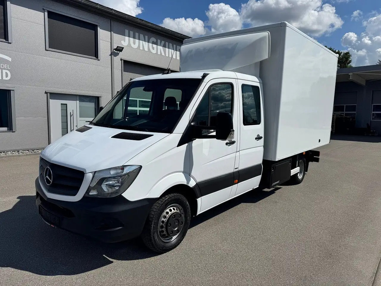 Mercedes-Benz Sprinter 519 CDI Maxi Lang DoKa Koffer AHK Klima - Closed box van, Crew cab van: picture 1 Mercedes-Benz Sprinter 519 CDI Maxi Lang DoKa Koffer AHK Klima - Closed box van, Crew cab van: picture 1