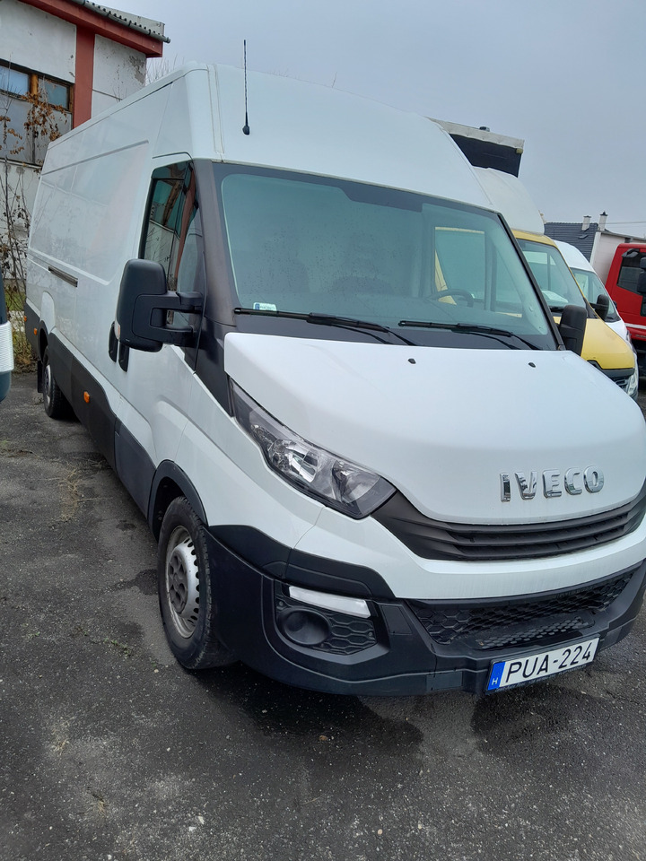 IVECO Daily 35S14 - Closed box van: picture 3 IVECO Daily 35S14 - Closed box van: picture 3