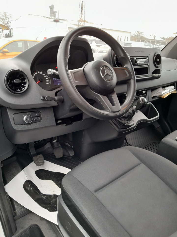 MERCEDES-BENZ Sprinter - Open body delivery van: picture 3 MERCEDES-BENZ Sprinter - Open body delivery van: picture 3