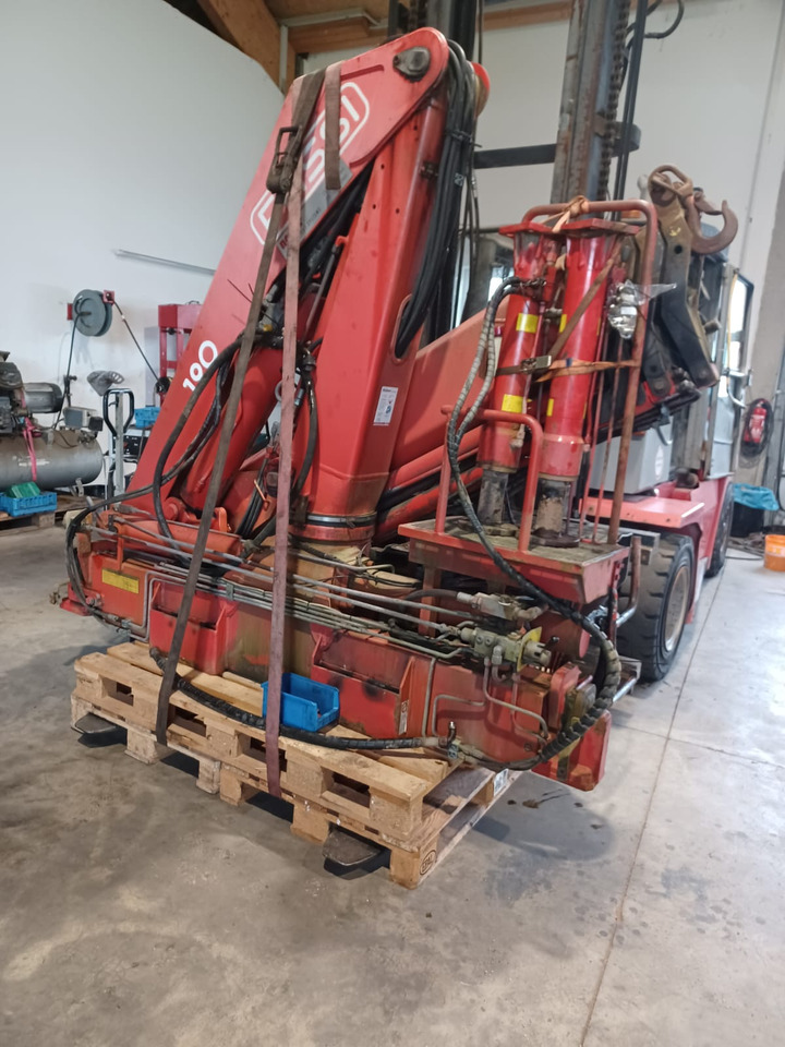 FASSI Ladekran F 190.24 von LKW MAN 26.35 - Truck mounted crane: picture 1 FASSI Ladekran F 190.24 von LKW MAN 26.35 - Truck mounted crane: picture 1