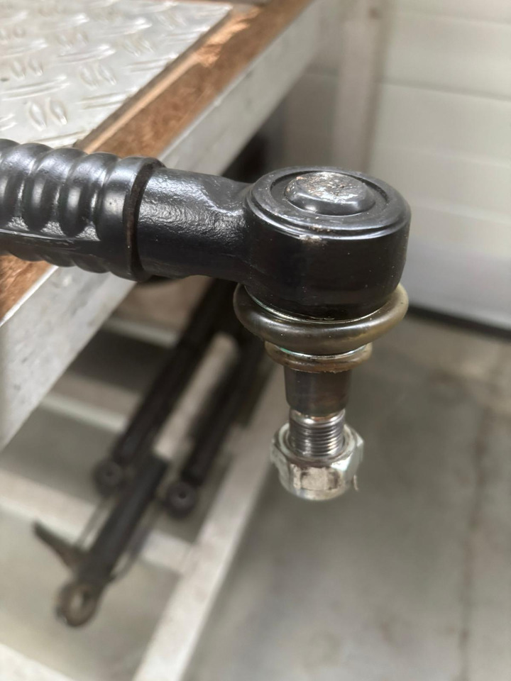 Gebrauchte MAN TGL 8.180 Spurstange / Lenkstange, Artikel - Nr. : 81.46610 - 6820 - Tie rod for Truck: picture 3 Gebrauchte MAN TGL 8.180 Spurstange / Lenkstange, Artikel - Nr. : 81.46610 - 6820 - Tie rod for Truck: picture 3