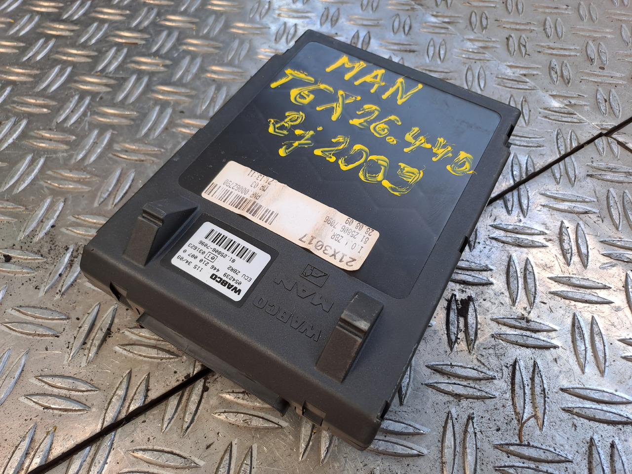 Gebrauchtes MAN TGX 26.440 Steuergerät zentraler Bordrechner, Artikel - Nr.: 81.25806 - 7096 - ECU for Truck: picture 1 Gebrauchtes MAN TGX 26.440 Steuergerät zentraler Bordrechner, Artikel - Nr.: 81.25806 - 7096 - ECU for Truck: picture 1