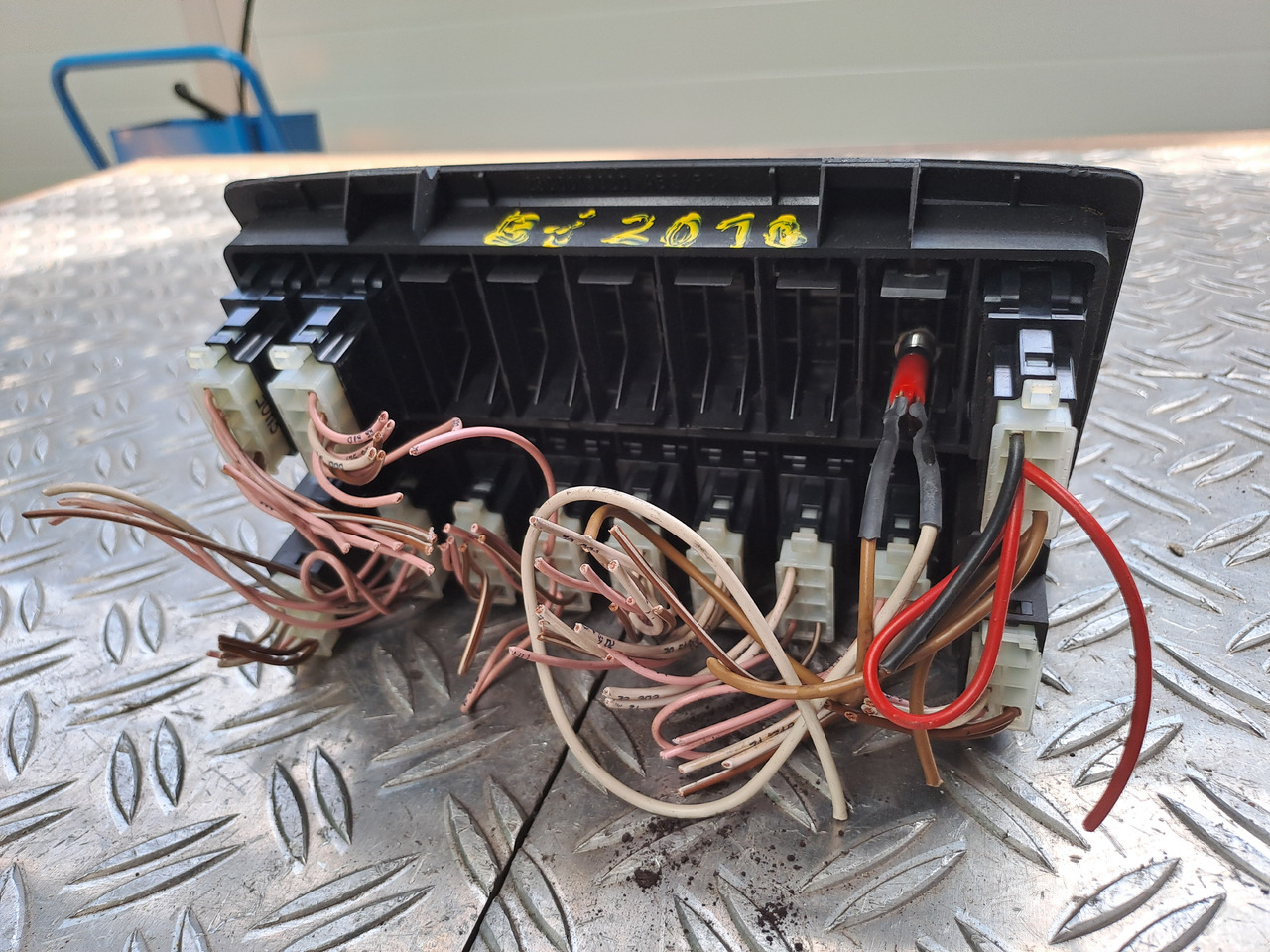 Gebrauchtes MAN TGX 26.480 Steuergerät ECAS Luftfederung , Artikel - Nr. : 81.25525 - 0211 - ECU for Truck: picture 3 Gebrauchtes MAN TGX 26.480 Steuergerät ECAS Luftfederung , Artikel - Nr. : 81.25525 - 0211 - ECU for Truck: picture 3