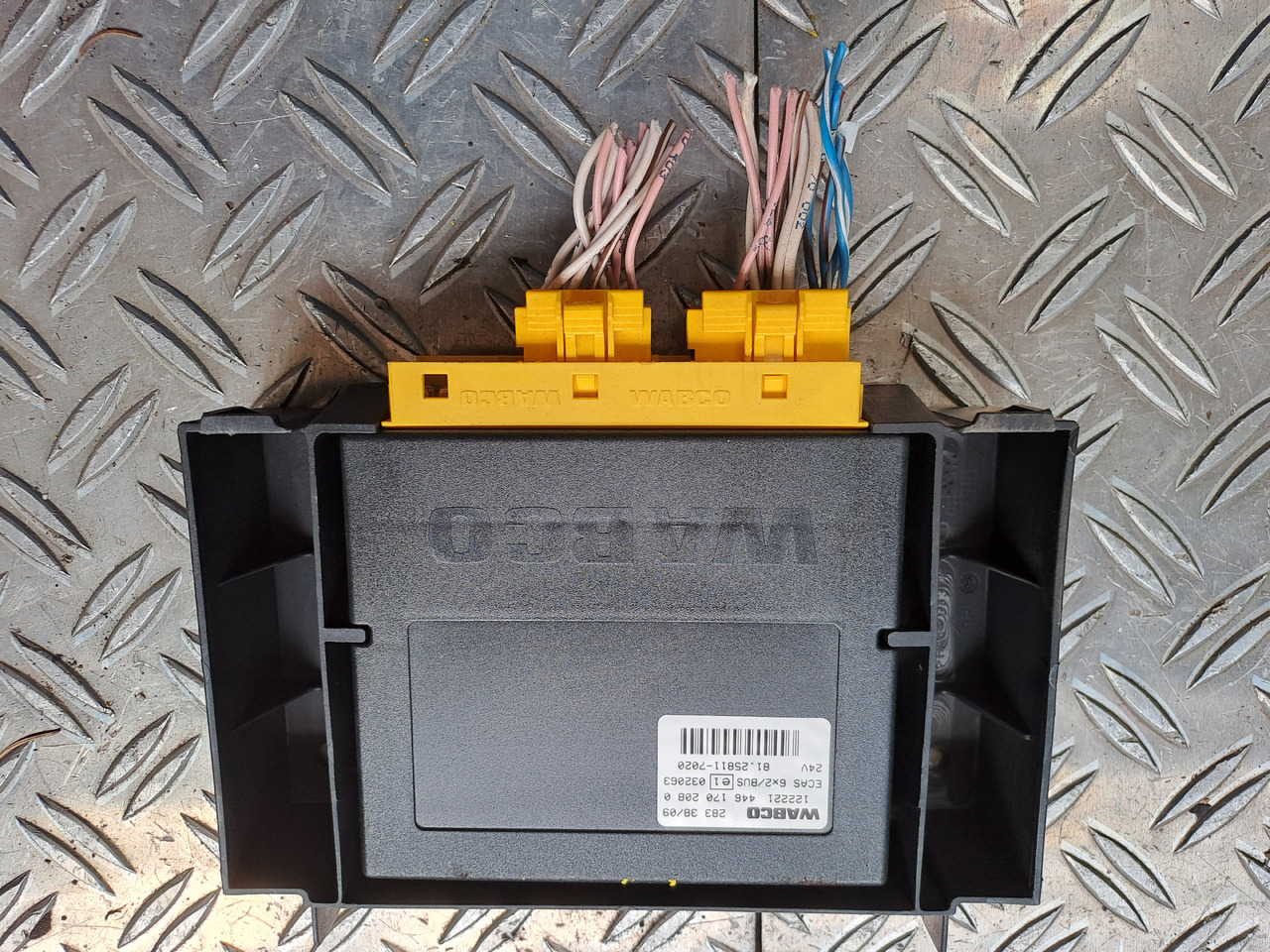 Gebrauchtes MAN TGX 26.480 Steuergerät ECAS Luftfederung , Artikel - Nr. : 81.25811 - 7020 - ECU for Truck: picture 1 Gebrauchtes MAN TGX 26.480 Steuergerät ECAS Luftfederung , Artikel - Nr. : 81.25811 - 7020 - ECU for Truck: picture 1