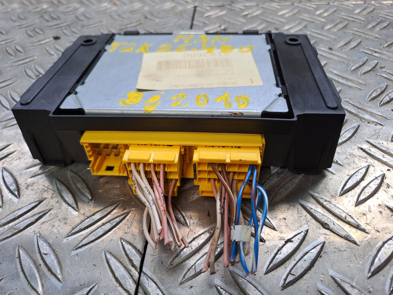 Gebrauchtes MAN TGX 26.480 Steuergerät ECAS Luftfederung , Artikel - Nr. : 81.25811 - 7020 - ECU for Truck: picture 4 Gebrauchtes MAN TGX 26.480 Steuergerät ECAS Luftfederung , Artikel - Nr. : 81.25811 - 7020 - ECU for Truck: picture 4