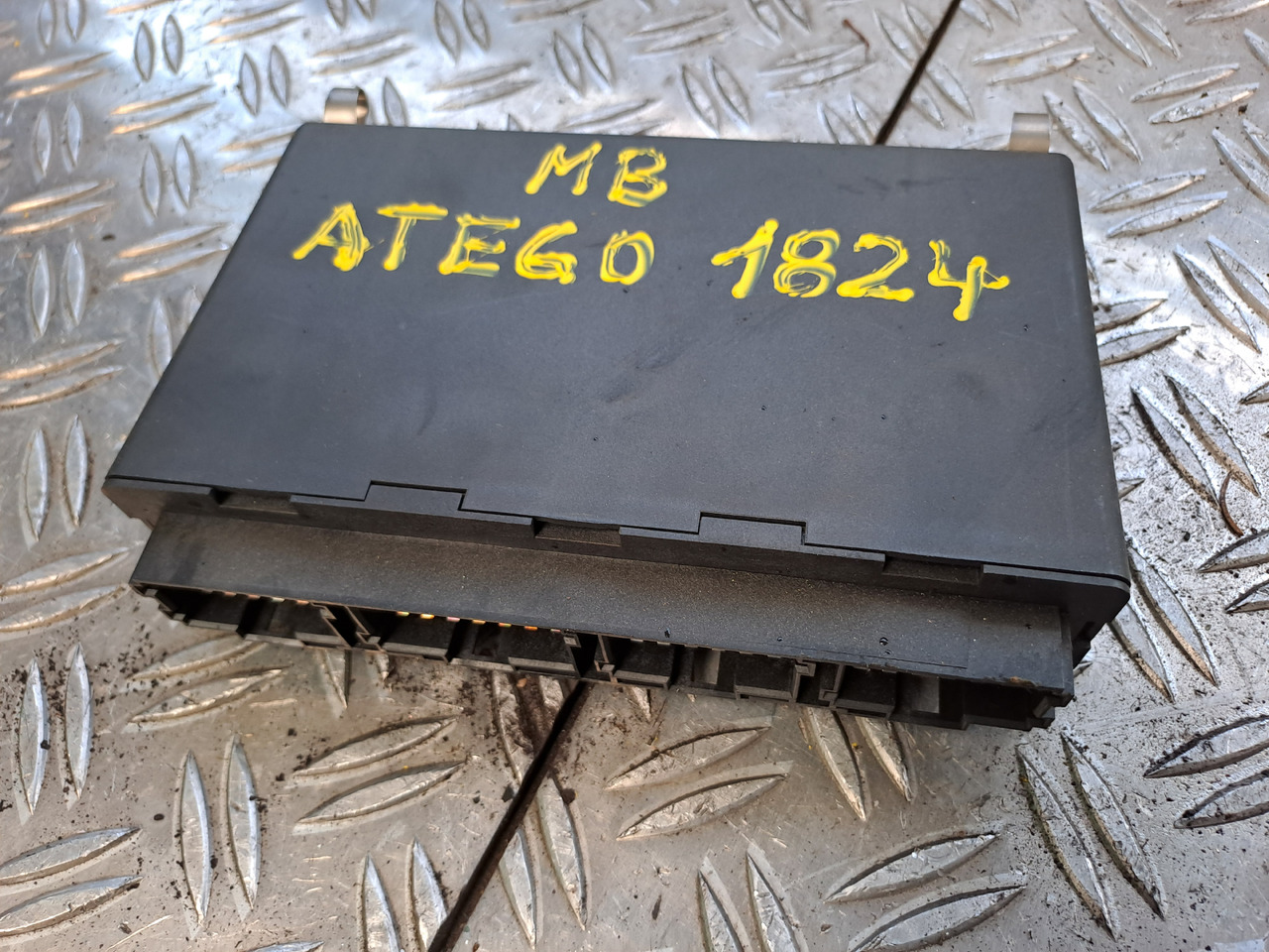 Gebrauchtes MB Atego 18.24 , Elektronik ENR Steuergerät, Artikel - Nr.: A 002 446 01 17 - ECU for Truck: picture 5 Gebrauchtes MB Atego 18.24 , Elektronik ENR Steuergerät, Artikel - Nr.: A 002 446 01 17 - ECU for Truck: picture 5