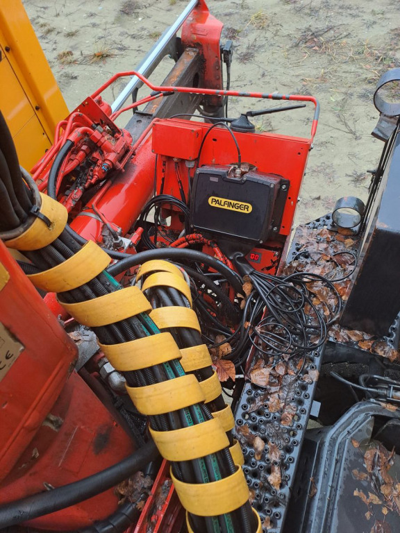 Leasing of MAN 19.403 Pritsche 4x4 mit Palfingerkran PK 21000 mit Funk - Fernbedienung MAN 19.403 Pritsche 4x4 mit Palfingerkran PK 21000 mit Funk - Fernbedienung: picture 12