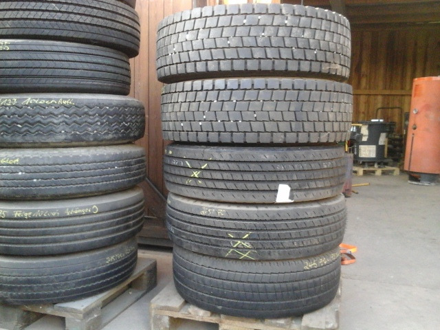Reifen 245/ 70 X 19,5 - Tire for Truck: picture 1 Reifen 245/ 70 X 19,5 - Tire for Truck: picture 1