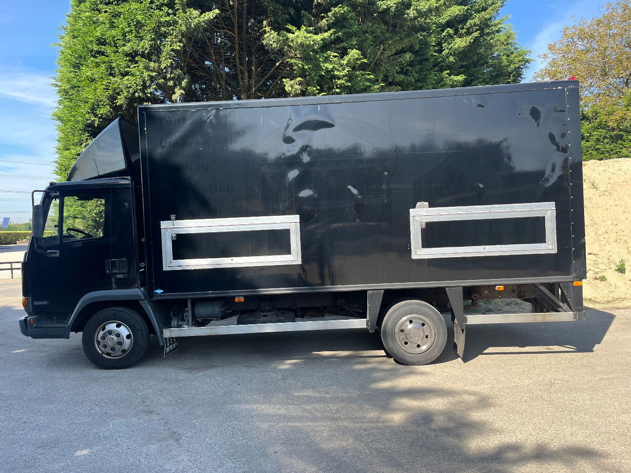 DAF 45 - Box truck: picture 2 DAF 45 - Box truck: picture 2