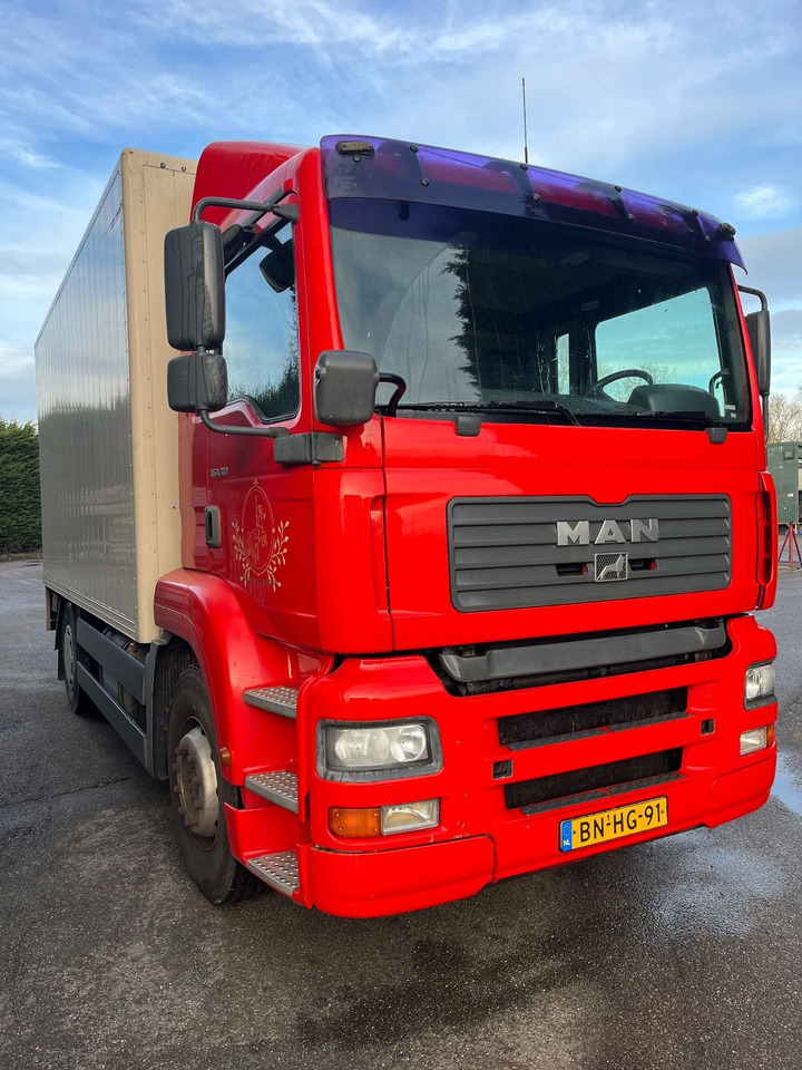 MAN - Box truck: picture 4 MAN - Box truck: picture 4