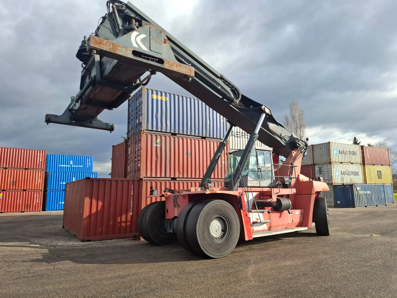 KALMAR DRF 450 60 S5 - Reach stacker: picture 2 KALMAR DRF 450 60 S5 - Reach stacker: picture 2