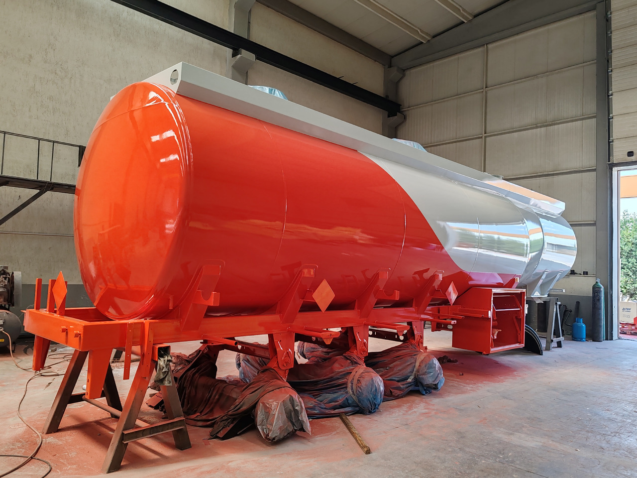 AREL TRAILER FUEL TANKER TRAILER - Tanker semi-trailer: picture 4 AREL TRAILER FUEL TANKER TRAILER - Tanker semi-trailer: picture 4