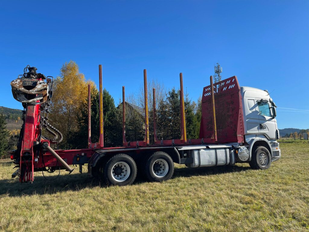 SCANIA R560 - Timber truck, Crane truck: picture 5 SCANIA R560 - Timber truck, Crane truck: picture 5
