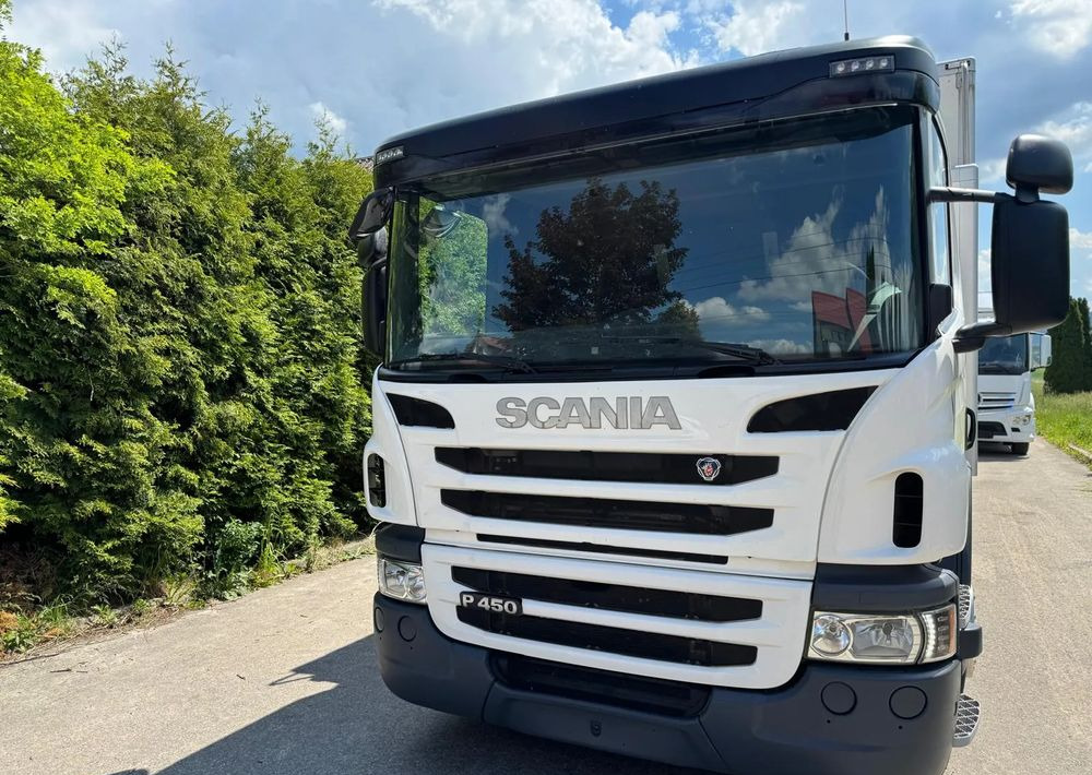 Scania Scania P 450 / CHŁODNIA + WINDA / 23 PALETY / EURO6 / OŚ SKRĘTNA / CARRIER/ ASO - Refrigerated truck: picture 2 Scania Scania P 450 / CHŁODNIA + WINDA / 23 PALETY / EURO6 / OŚ SKRĘTNA / CARRIER/ ASO - Refrigerated truck: picture 2
