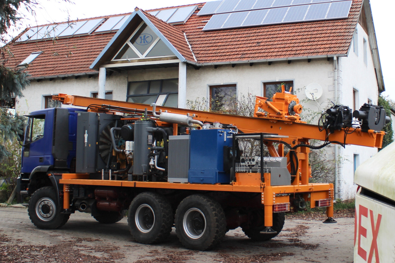 Bohak KL 400 Drilling rig 400 meter, Iveco Trakker 6x6 - Drilling rig: picture 1 Bohak KL 400 Drilling rig 400 meter, Iveco Trakker 6x6 - Drilling rig: picture 1