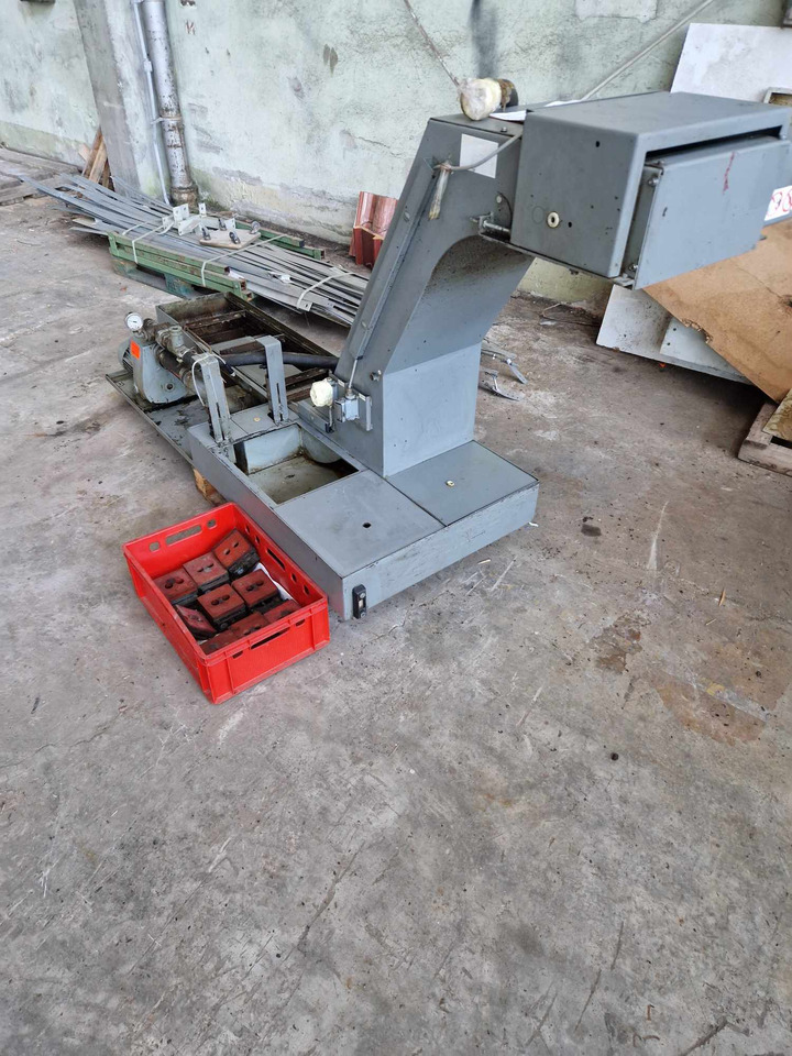 CNC machining center HERMLE C 1200: picture 8 CNC machining center HERMLE C 1200: picture 8