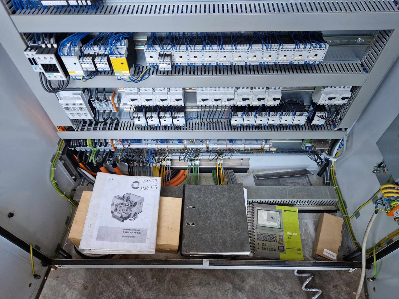 CNC machining center HERMLE C 1200: picture 6 CNC machining center HERMLE C 1200: picture 6