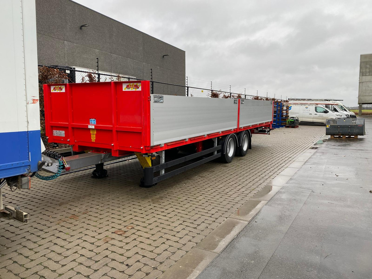 A&D - Low loader trailer: picture 1 A&D - Low loader trailer: picture 1