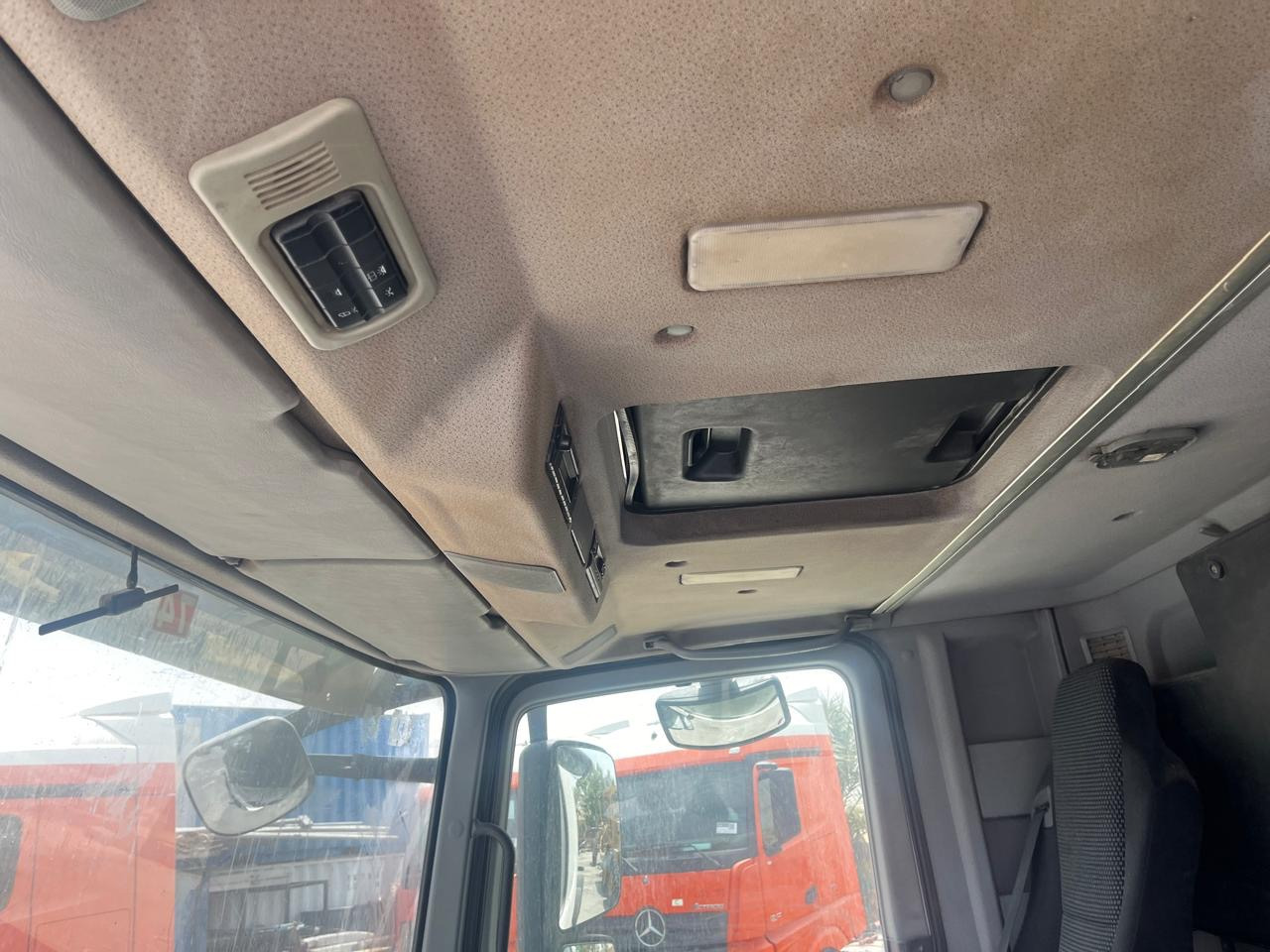 MERCEDES-BENZ Actros 3340 - Cab chassis truck: picture 5 MERCEDES-BENZ Actros 3340 - Cab chassis truck: picture 5