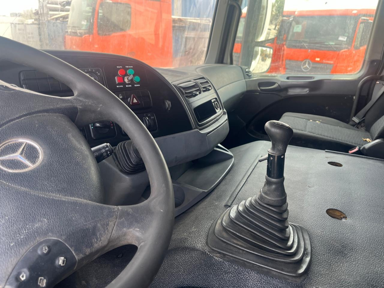 MERCEDES-BENZ Actros 3340 - Cab chassis truck: picture 4 MERCEDES-BENZ Actros 3340 - Cab chassis truck: picture 4