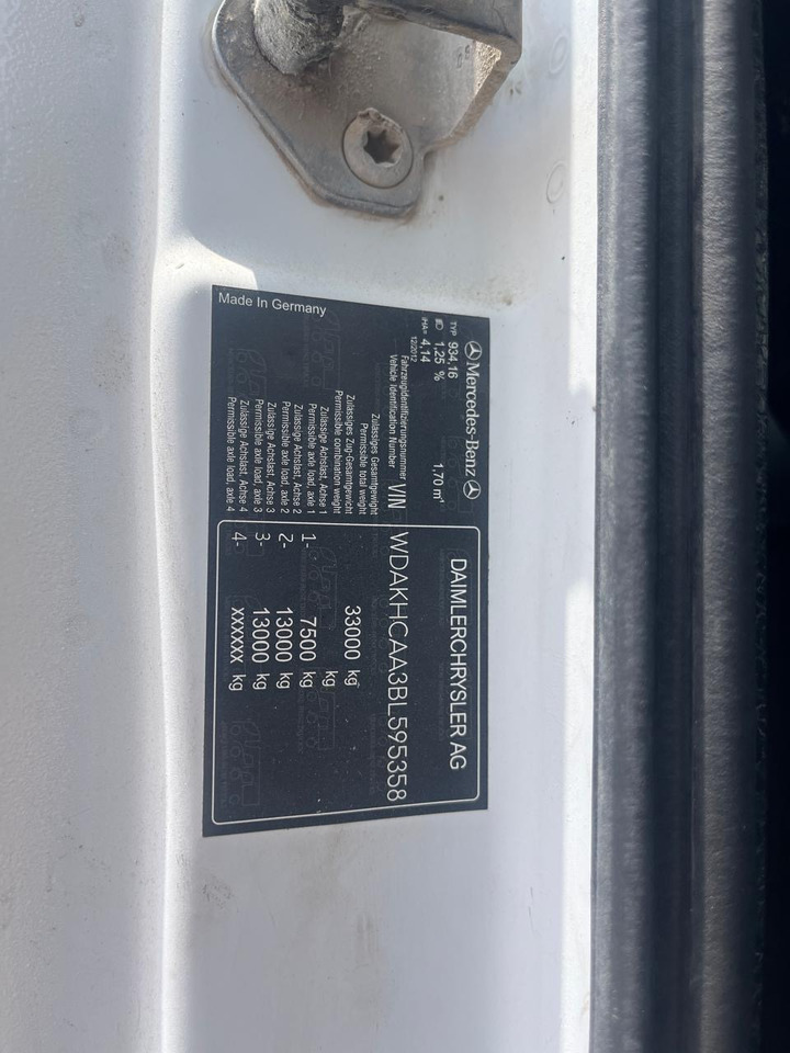 MERCEDES-BENZ Actros 3340 - Cab chassis truck: picture 3 MERCEDES-BENZ Actros 3340 - Cab chassis truck: picture 3