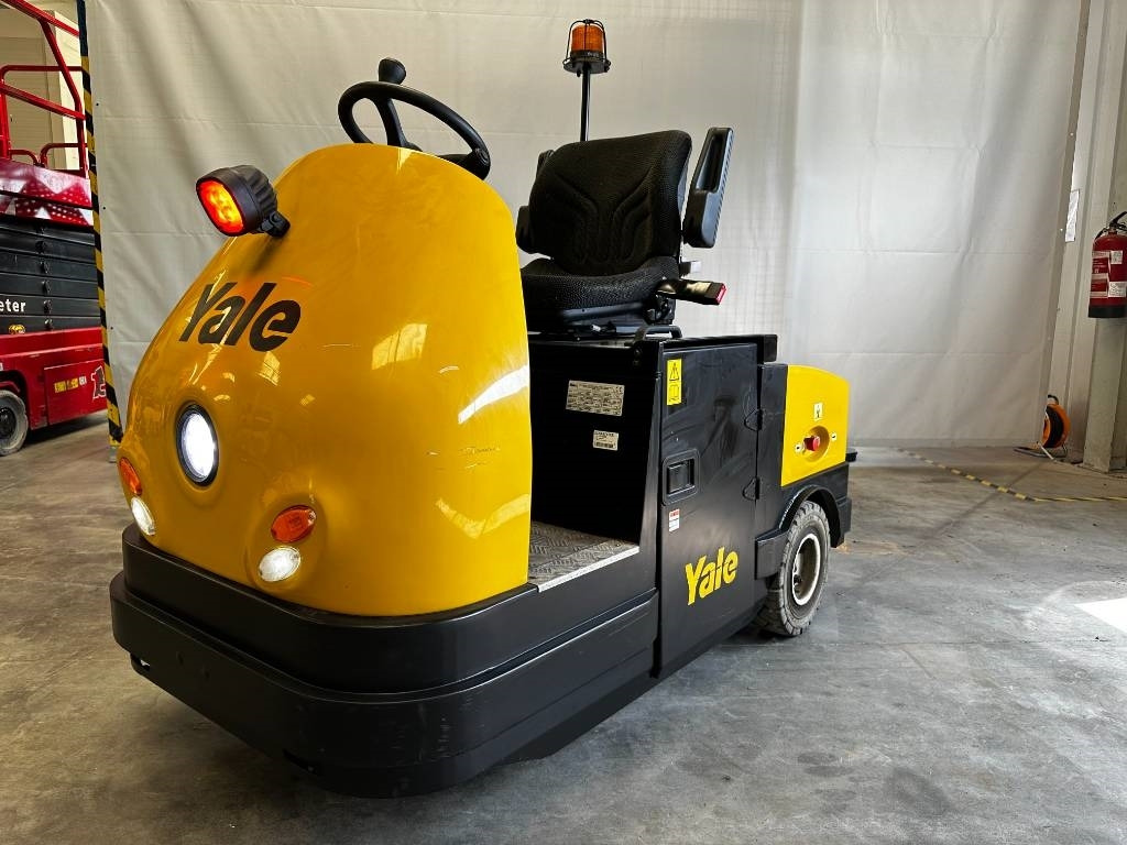 Yale MT70 - Tow tractor: picture 1 Yale MT70 - Tow tractor: picture 1