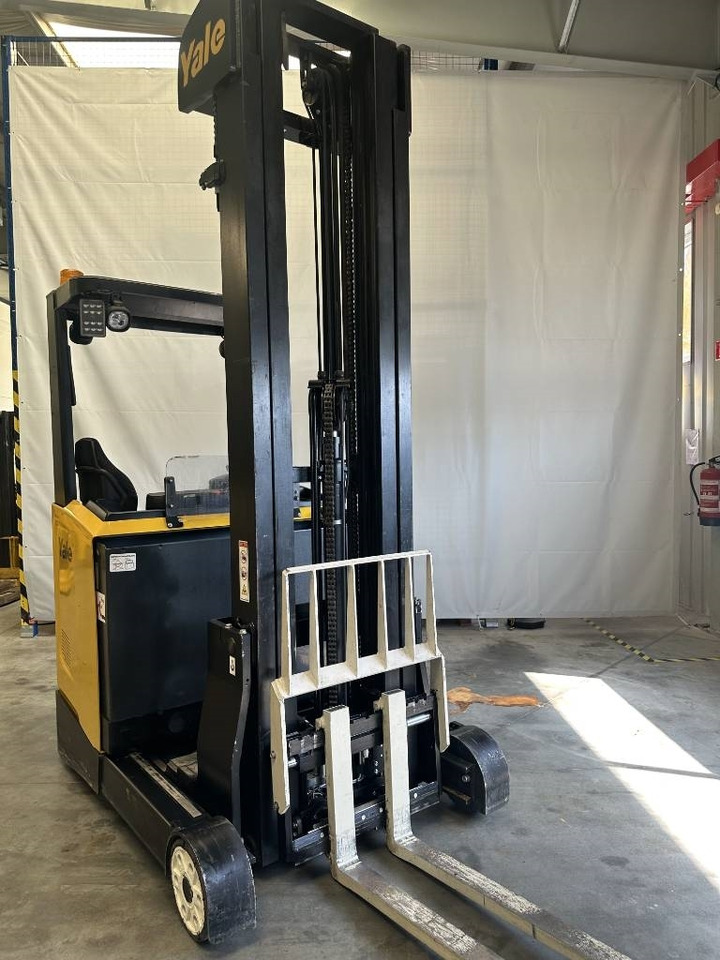 Yale mr14 - Reach truck: picture 3 Yale mr14 - Reach truck: picture 3